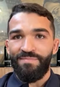 Portrait de Patricio Pitbull, combattant de MMA