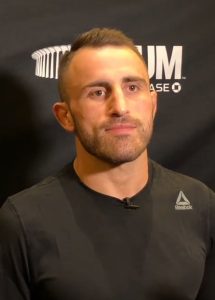 Portrait de Alexander Volkanovski, combattant de MMA
