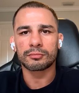 Portrait de Alexandre Pantoja, combattant de MMA