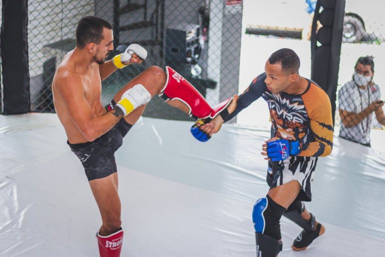 Illustration : PFL et Rizin organisent un duel historique à double titre entre AJ McKee et Razhabali Shaidulloev