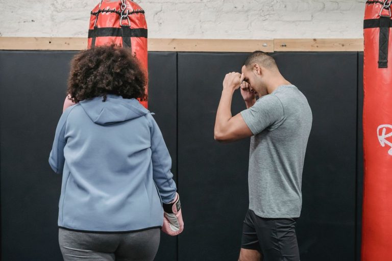 Illustration : Comment choisir un sac de frappe MMA